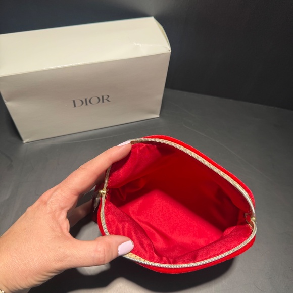 Red Velvet Dior Make up bag with Box NIB - Picture 5 of 7